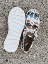 Load image into Gallery viewer, Ariat Hilo (Natural Southwest)