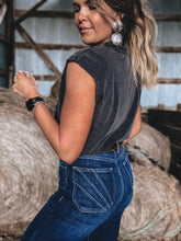 Load image into Gallery viewer, Ariat Dallas Tee