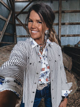 Load image into Gallery viewer, Ariat Homestyle Shirt (Horseshoe)