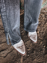 Load image into Gallery viewer, Ariat Cheyenne Bootcut Jean