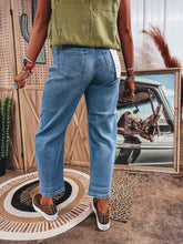 Load image into Gallery viewer, Kendrick Barrel Jean (Light)