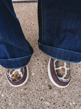 Load image into Gallery viewer, Ariat Hilo (Smoked Leopard)