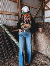 Load image into Gallery viewer, Ariat Outlaw Sweatshirt