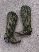 Load image into Gallery viewer, Ariat Casanova (Soft Olive Suede)