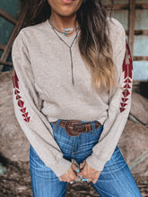 Load image into Gallery viewer, Ariat Tatonka Sweatshirt