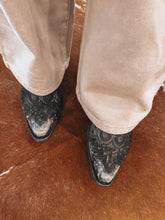 Load image into Gallery viewer, Ariat Chandler Boot (Distressed Black)