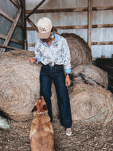 Load image into Gallery viewer, Ariat Sapphire 1/2 Zip