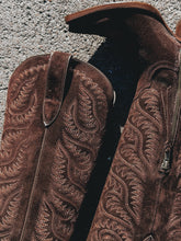 Load image into Gallery viewer, Ariat Laramie Boot (French Roast Suede)