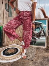 Load image into Gallery viewer, Darby Barrel Jean (Berry)