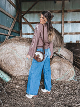 Load image into Gallery viewer, Ariat Caravan Sweater