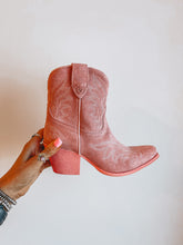 Load image into Gallery viewer, Ariat Chandler Boot (Carnation Pink Suede)