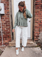 Load image into Gallery viewer, Azari Barrel Jeans (Pistachio)