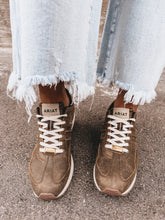 Load image into Gallery viewer, Ariat Ranch Runner Shoe