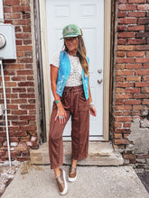 Load image into Gallery viewer, Bindi Barrel Pants (Brown)