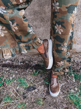 Load image into Gallery viewer, Backwoods Flower Pants