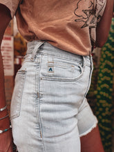 Load image into Gallery viewer, Ariat Nyla Shorts