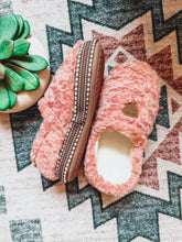 Load image into Gallery viewer, Ariat Girl's Snuggle Slipper (Kid's)