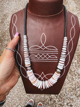 Load image into Gallery viewer, Sadie Pink Conch Necklace