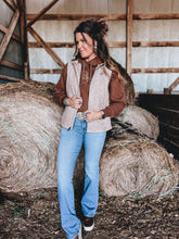 Load image into Gallery viewer, Ariat Softshell Vest (Faded Leopard)