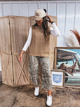 Load image into Gallery viewer, Darby Barrel Jean (Olive)