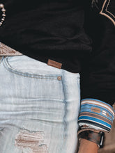 Load image into Gallery viewer, Ariat Hickory Sweatshirt