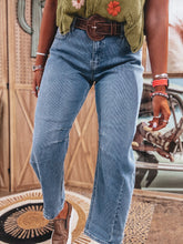 Load image into Gallery viewer, Kendrick Barrel Jean (Light)
