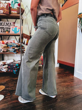 Load image into Gallery viewer, Arlington Jean (Olive)

