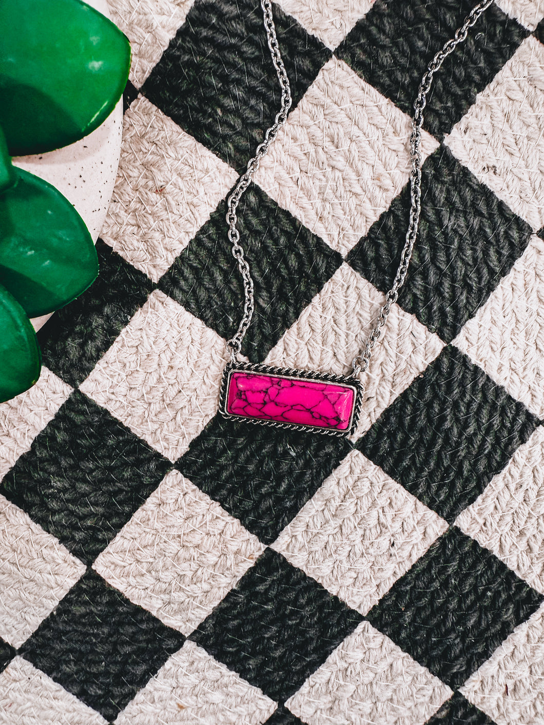 Cora Necklace (Pink)