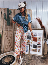 Load image into Gallery viewer, Boone Button Up
