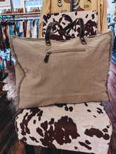 Load image into Gallery viewer, County Line Weekender Bag
