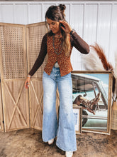 Load image into Gallery viewer, Chester Vest
