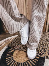 Load image into Gallery viewer, Desert Run Jean
