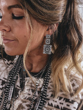 Load image into Gallery viewer, Prairie Petals Earrings
