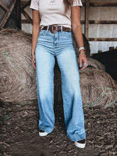 Load image into Gallery viewer, Ariat Ultra High Luana Wide Leg
