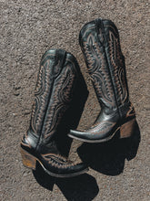 Load image into Gallery viewer, Ariat Casanova Western Boot (Brooklyn Black)

