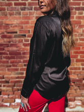 Load image into Gallery viewer, Winnie Button Up (Black)
