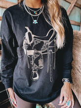 Load image into Gallery viewer, Ariat Canvas Oversized Tee (Black)

