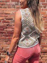 Load image into Gallery viewer, Leona Vest
