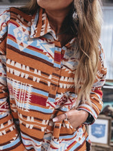 Load image into Gallery viewer, Roswell Pullover
