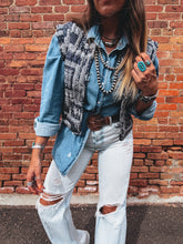 Load image into Gallery viewer, Tucker Vest (Navy)
