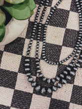 Load image into Gallery viewer, Reena Necklace

