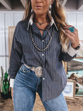 Load image into Gallery viewer, Lila Button Up
