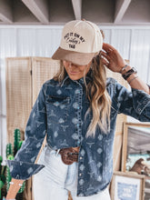 Load image into Gallery viewer, Platteville Button Up
