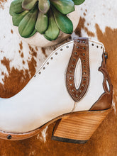 Load image into Gallery viewer, Ariat Greeley Western Boot
