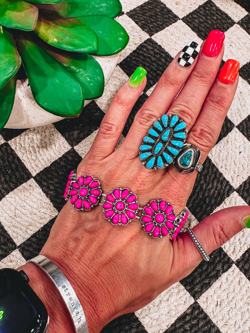 Kinsley Bracelet (Pink)