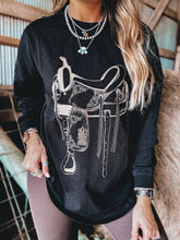 Load image into Gallery viewer, Ariat Canvas Oversized Tee (Black)
