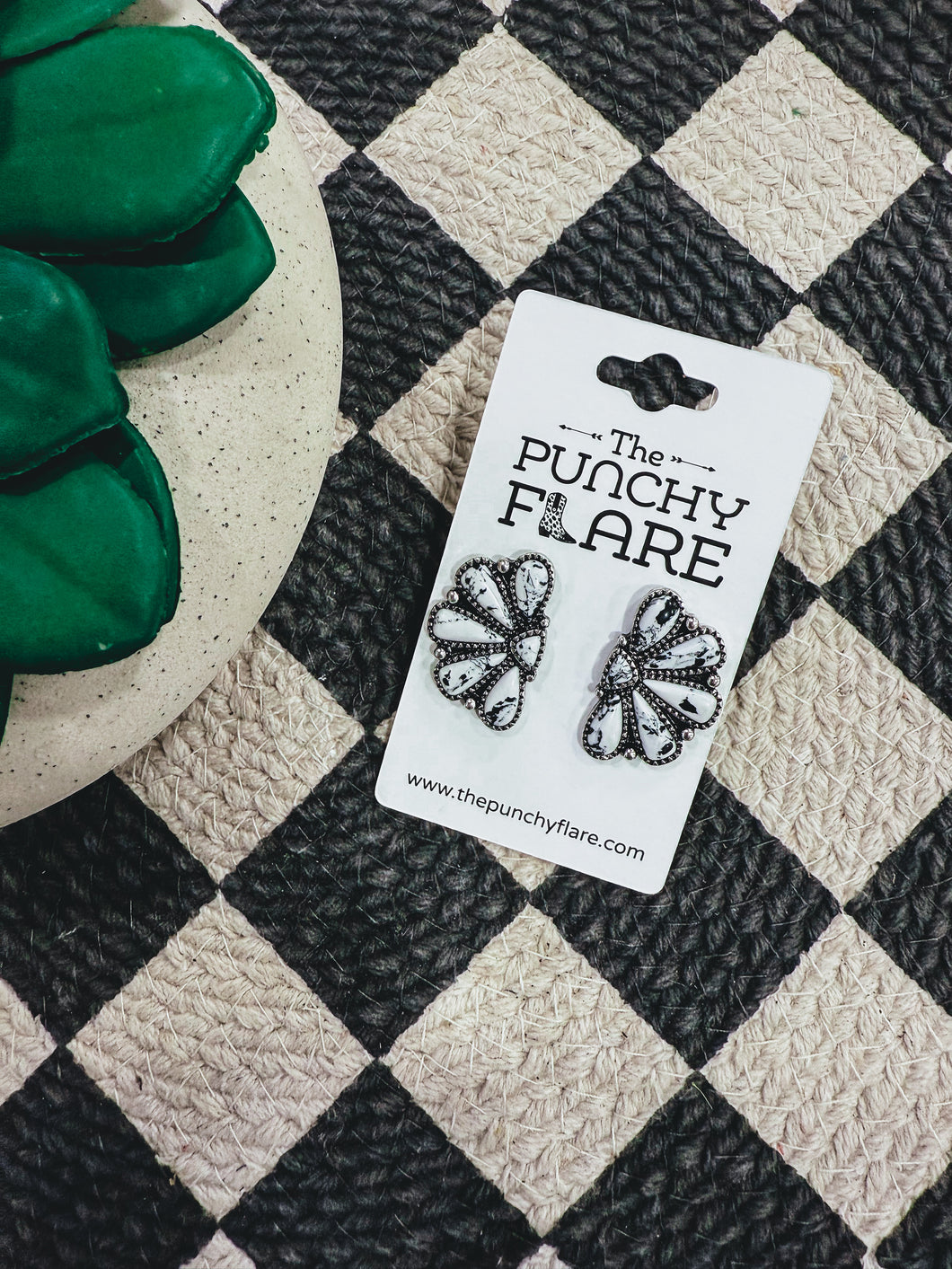 Juniper Earrings (Black/White)