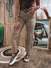 Load image into Gallery viewer, Chester Cheetah Barrel Jean
