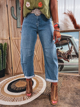 Load image into Gallery viewer, Kendrick Barrel Jean (Light)
