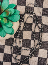 Load image into Gallery viewer, Mandi Necklace
